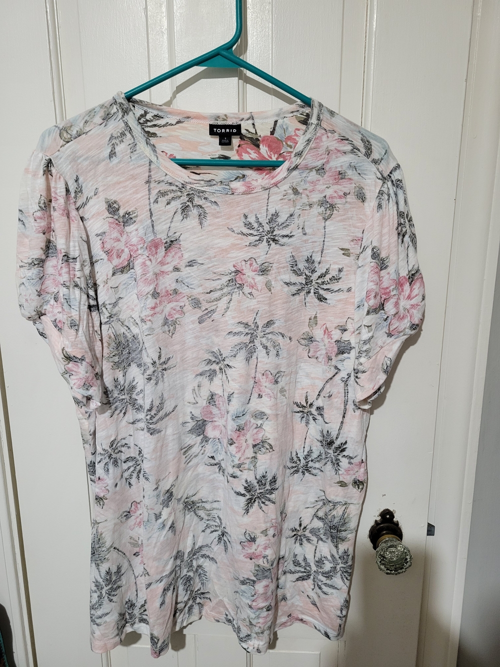 torrid Pink & Gray Floral Short-Sleeve Tee